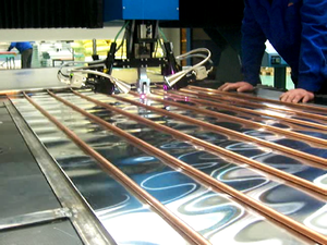 Forte 300L ขนาดกะทัดรัดแรงดันสูงแผ่นแบนพลังงานแสงอาทิตย์ความร้อนน้ำพุร้อน6บาร์สีดำโครเมี่ยมปลั๊กตรงประสิทธิภาพการใช้พลังงาน - Product Image 3