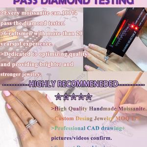 Hermosos Anillos de Compromiso de Dos Tonos con Moissanita Ovalada de 2 Quilates en Halo con Hombros, Anillo de Oro de 14K - Product Image 6