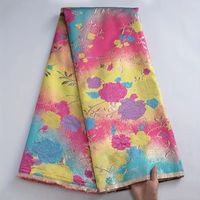 Beliebter Bestseller 100% Polyester Garngefärbter Metallischer Blumenmuster Jacquard-Brokatstoff für Mädchen- und Damen-Bühnenkleider
