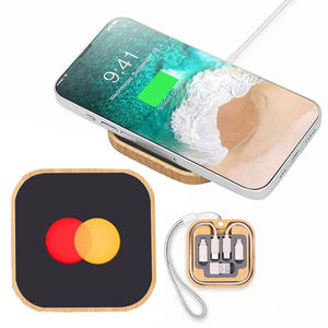 Logo personnalisé Kit <span class=keywords><strong>de</strong></span> câble <span class=keywords><strong>de</strong></span> données <span class=keywords><strong>de</strong></span> chargement rapide portable 4-en-1 <span class=keywords><strong>de</strong></span> voyage et batterie externe sans fil Boîte <span class=keywords><strong>de</strong></span> <span class=keywords><strong>rangement</strong></span> écologique en bambou - Product Image 2