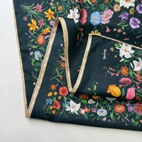 Écharpes en soie de mûrier 100 % OEM/ODM pour femmes, foulard de luxe imprimé, foulard carré en soie jacquard floral de 90 cm, ourlet roulé à la main