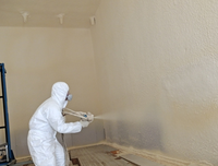 Mousse PU rigide à cellules ouvertes et fermées bicomposante MDI Wanhua PM200 pour l'isolation thermique des maisons, des pipelines et des entrepôts frigorifiques