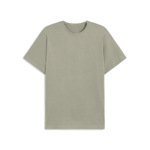 Camiseta de hombre 100% algodón sin etiquetas, cuello sin costuras, diseño amigable para pieles sensibles, uso diario, descanso o posquirúrgico. - Product Image 1