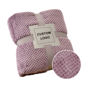 Yourlia vente en gros Stock grille maille motif doux manta ananas flanelle Frazada 100% polyester couverture polaire - Product Image 1