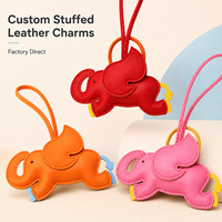 Porte-clés gonflé en cuir PU souple personnalisé avec logo, rembourré en coton, pendentif de sac à main, breloque de sac pour cadeaux promotionnels d'entreprise en gros