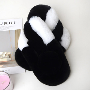 Écharpe en fourrure de lapin douce et moelleuse pour les jolies femmes - Product Image 6