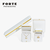 FORTE Boîte à bijoux bleue fantaisie de luxe Boîte d'emballage cadeau anneau lumineux LED Boîte à bijoux laquée peinture