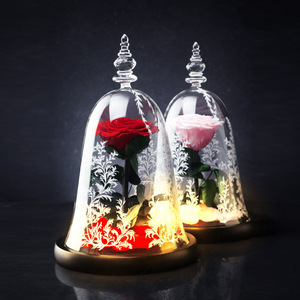 Couvercle <span class=keywords><strong>en</strong></span> <span class=keywords><strong>verre</strong></span> <span class=keywords><strong>rose</strong></span> préservé <span class=keywords><strong>La</strong></span> <span class=keywords><strong>belle</strong></span> <span class=keywords><strong>et</strong></span> <span class=keywords><strong>la</strong></span> bête Coffret cadeau d'anniversaire de <span class=keywords><strong>la</strong></span> Saint-Valentin avec design personnalisé - Product Image 4