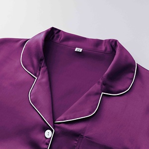 Pigiama Estivo da Donna in Raso Stile Europeo e Americano, Cardigan con Risvolto, Maniche Corte, Pantaloni, Set 3 Pezzi Traspirante, Colore Personalizzabile ODM - Product Image 3