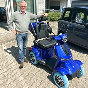 Scooter Eléctrico Todoterreno de Cuatro Ruedas para Adultos, Scooter de Movilidad para Ocio, Certificado por la CEE, con Asiento Premium - Product Image 3
