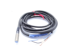 Nouveau système de contrôle programmable PLC d'automatisation industrielle original Corp Ez-8m Switch