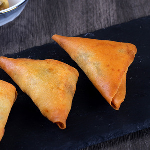 Samosa Fritta Surgelata IQF all'Ingrosso in Confezione Sacchetto, Snack Turco Indiano Acido Piccante Salato per Bambini e Adulti, Personalizzabile - Product Image 6