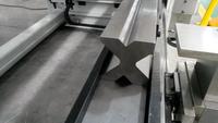 Prensa Plegadora CNC Beyeler 100T/2500 Sincronizada, Totalmente Automática, de Alta Precisión para Chapa de Aluminio y Acero al Carbono, Procesador Chino