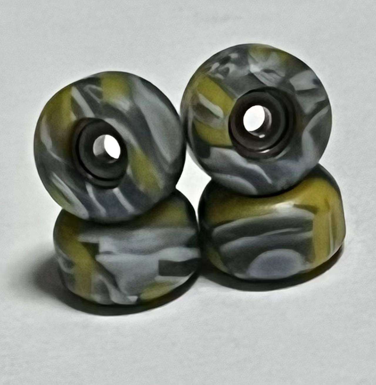 สีเหลือง