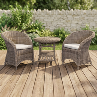 Ensemble de meubles en rotin naturel Kubu gris, 2 chaises et 1 table pour balcon, terrasse ou véranda