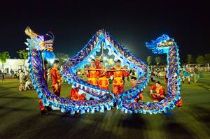 Costume de danse du <span class=keywords><strong>dragon</strong></span> <span class=keywords><strong>chinois</strong></span> traditionnel avec lumières LED Spectacle de danse du <span class=keywords><strong>dragon</strong></span> - Product Image 3