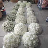 Boule de fleurs artificielles en soie faite à la main, arrangement floral rouge et rose pour la décoration de table de mariage, vente en gros d'usine