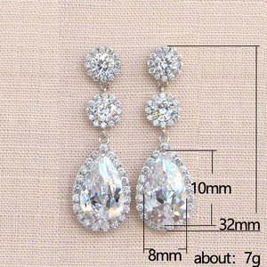 Orecchini a Goccia in Cristallo per Donne, Eleganti Accessori Moda per Abiti da Festa - Product Image 3