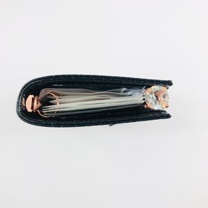 Cartera de carpeta de presupuesto a6a7 de cuero vegano de cocodrilo negro con 6 anillos de oro rosa de lujo con sobres de efectivo - Product Image 4