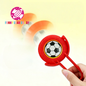 Nouveau jouet catapulte de football soucoupe volante, <span class=keywords><strong>bonbons</strong></span> <span class=keywords><strong>personnalisés</strong></span> pour enfants, balles rebondissantes sur le thème du sport, <span class=keywords><strong>bonbons</strong></span> gonflés colorés et sucrés - Product Image 4