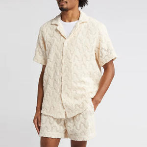 Herren Camp-Kragen Strukturiertes Häkel-Strick Resortwear Kurzarm-Hemd & Shorts Set - Product Image 1
