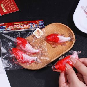 ของเล่นบีบคริสตัลใสรูปปลาคาร์ฟ ขนาด 8.5 ซม. ของขวัญคลายเครียดสำหรับเด็กและผู้ใหญ่ เครื่องรางนำโชคสำหรับเด็กอายุ 5 ถึง 7 ปี - Product Image 5