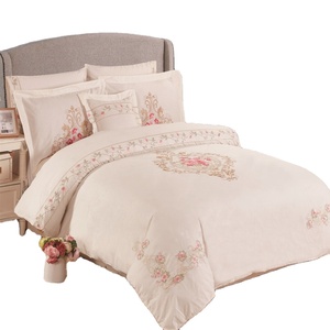 Pour la maison Textile luxe moderne 100% Polyester 200TC 3 pièces microfibre broderie housse de couette ensemble - Product Image 1