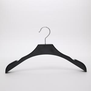 Cintres courts <span class=keywords><strong>de</strong></span> salon en plastique <span class=keywords><strong>de</strong></span> haute qualité personnalisables d'économie d'espace Meilleure vente - Product Image 1