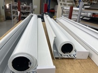 Avantage compétitif stores à enrouleur à chaîne manuels Polyester occultant filtrage de la lumière rideaux de fenêtre à enrouleur à commande manuelle manuelle