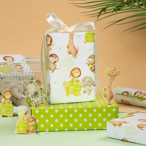 Rollo de Papel de Regalo Jumbo para Baby Shower, Reversible, con Diseño de Animales de Safari Verdes y Puntos, 81.8 Pies Cuadrados - Product Image 4