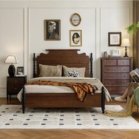 Lit moderne de style français vintage en bois massif avec tête de lit rembourrée ondulée, lit plateforme écologique en chêne rouge et pin de Nouvelle-Zélande