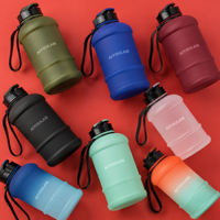 Bouteille d'eau de sport réutilisable en PETG de qualité alimentaire sans BPA de 1,3 L avec bec verseur et couvercle à boire directement pour le camping – Vente en gros