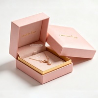 Boîte cadeau en papier écologique recyclable avec logo personnalisé, emballage créatif pour bijoux personnalisé avec insert en velours