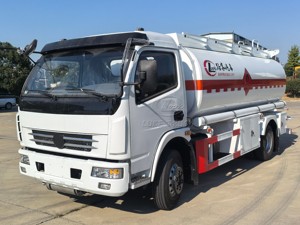 Camión cisterna químico de 12500L, fabricantes de camiones cisterna 4*2, camión de combustible AVGAS, usado para reabastecimiento de aeronaves - Product Image 3
