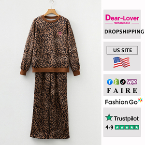 Женский топ с леопардовым принтом и контрастной отделкой - Product Image 2