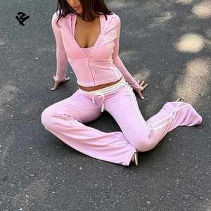 Set 2 Pezzi con Felpa Corta con Zip <span class=keywords><strong>e</strong></span> Logo, Pantaloni a Zampa Vita Alta, Tuta Sexy Y2K Streetwear, Abbigliamento Sportivo per <span class=keywords><strong>Donna</strong></span> - Product Image 4