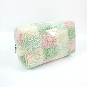 Sac de maquillage de voyage en tissu doux et mignon avec logo personnalisé pour femmes - Product Image 1