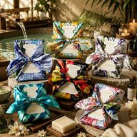 Savon de Luxe Français Parfumé 250g Emballage Cadeau en Tissu Soie 6 Senteurs Florales Nettoyant Hydratant Botanique OEM ODM