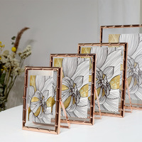 Cadres photo modernes et concis en métal doré 4, 5, 6 et 8 pouces, en fer forgé avec couvercle en verre pour usage décoratif