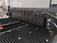 Máquina Inteligente para Doblar Láminas Metálicas para Estantes de Almacenamiento y Estanterías de Supermercado