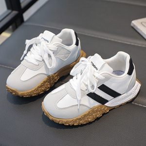 حذاء كاجوال عصري جديد للجنسين للأطفال من عمر 2-12 عامًا نعل ناعم من البولي يوريثلين مقاوم للانزلاق الأكثر مبيعًا نمط صيفي للمشي للربيع والخريف - Product Image 4