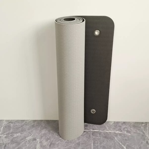 Tapete de Yoga Personalizado 2026 con Logotipo, Ecológico, Suave, Antideslizante, Perforado, para Colgar en la Pared, de TPE Negro, para Gimnasio y Fitness - Product Image 2
