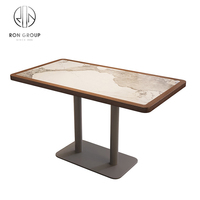 Table et chaise en bois de restaurant de style sud-est asiatique ensemble de meubles de table et de chaise de stand en rotin demi-cercle de café d'hôtel
