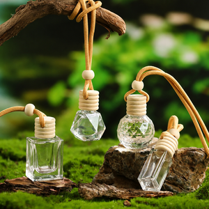 Bouteille en verre transparente vide pour parfum <span class=keywords><strong>de</strong></span> voiture, diffuseur d'air suspendu, bouteille rechargeable pour huiles essentielles et aromathérapie - Product Image 1