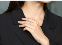 Bague de mariage de luxe à trois rangs entièrement sertie de diamants en treillis, plaquée platine, en laiton, avec zircone cubique ronde, large bande géométrique, style statement