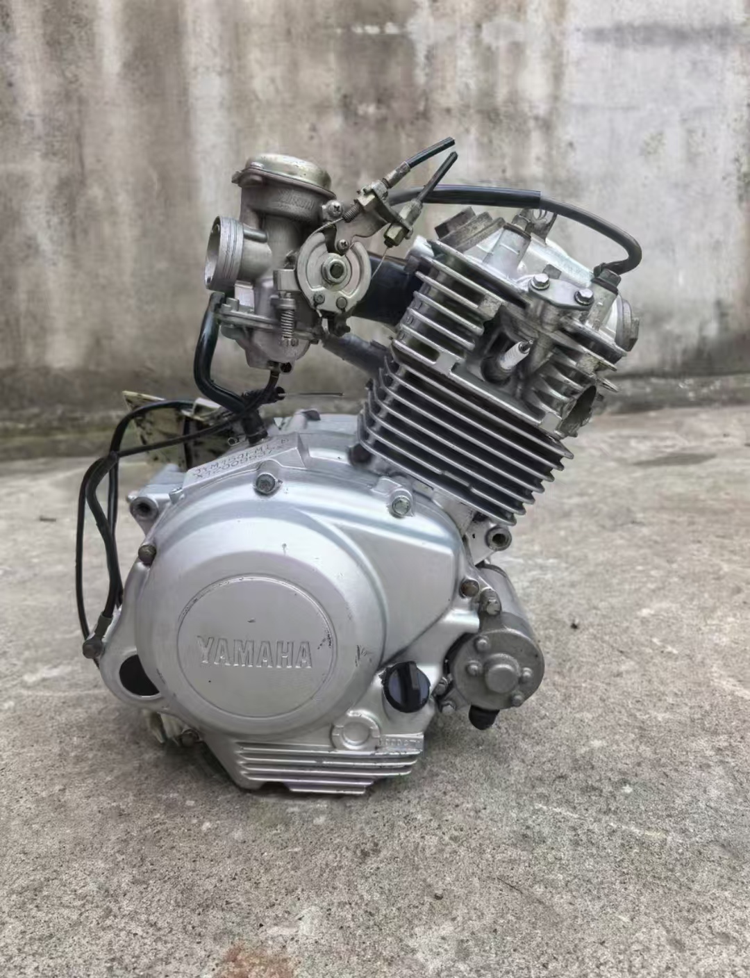 Comme montré sur la figure