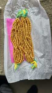 Perles en verre dorées avec finition métallique brillante, perles décoratives pour la fabrication de bijoux et la conception artisanale, emballées en boîte - Product Image 2