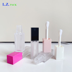 LZ Pack Nuevo Brillo Labial Líquido en Tubo Cuadrado con Brocha Grande, Botella Esmerilada Blanca, Negra, Rosa, 8ml, con Logotipo Personalizado - Product Image 5