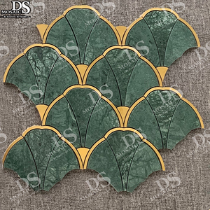 Carreaux de mosaïque <span class=keywords><strong>en</strong></span> marbre vert indien irrégulier effet jet d'eau, avec bordure <span class=keywords><strong>en</strong></span> laiton doré, <span class=keywords><strong>pour</strong></span> murs et sols de salle de bain d'hôtel – Matériau <span class=keywords><strong>en</strong></span> pierre – Vente chaude - Product Image 3