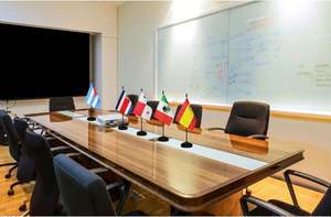 Ensemble de drapeaux de bureau pour pays hispanophones d'Amérique latine, 13 pouces, avec mât noir à pointe, pliable, résistant aux UV, en polyester, Heritage - Product Image 5